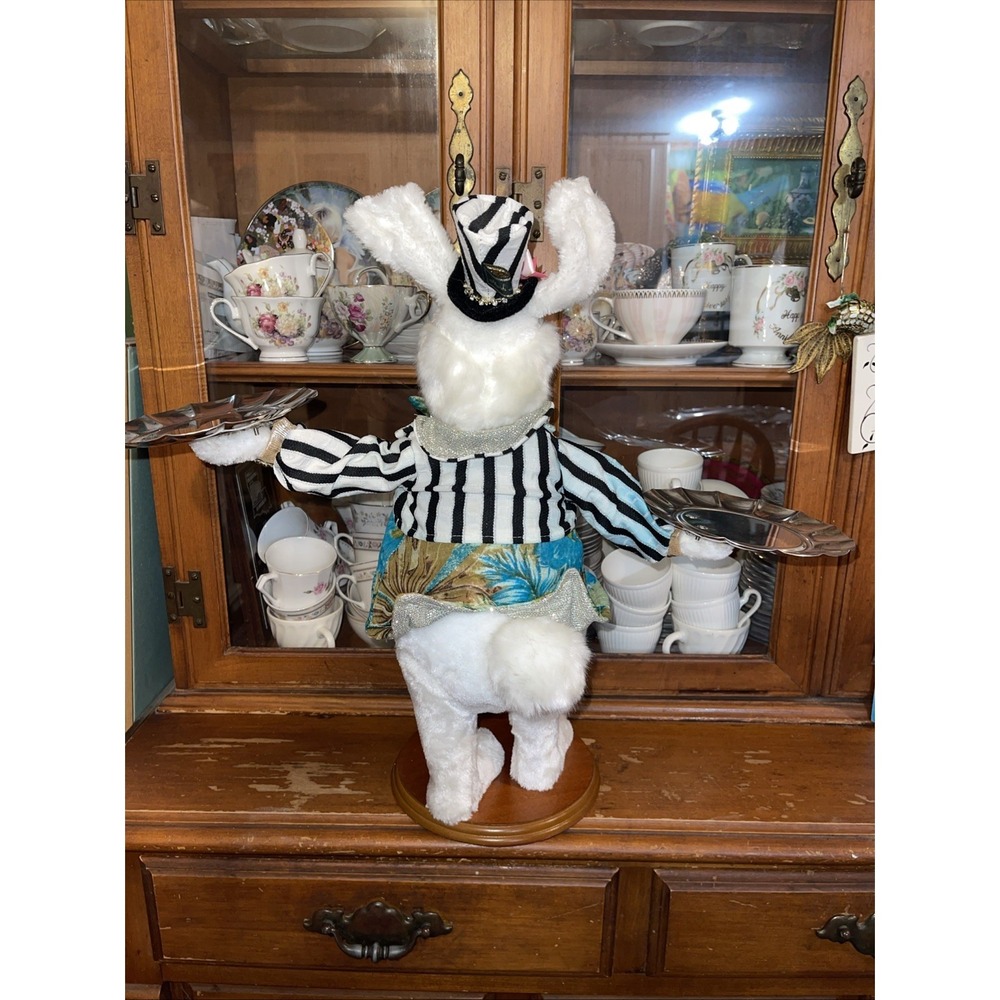 Mark Roberts RARE‎ 20" Tall Server or Butler Rabbit Collectibles - Picture 16 of 16